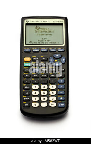 Vorderansicht eines Texas Instruments TI-83 Plus Grafikrechner auf weißem Hintergrund Detail. Stockfoto