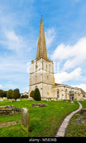 Pfarrkirche St. Maria in Painswick, einer unberührten Dorf in der Grafschaft Gloucestershire Cotswolds Stockfoto