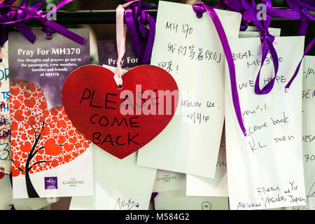 Kuala Lumpur, Malaysia. 19. März 2014. Das Beten für MH370 öffentliche Nachrichten für die fehlenden Fläche am 8. März 2014. © Danny Chan/Alamy Leben Nachrichten. Stockfoto