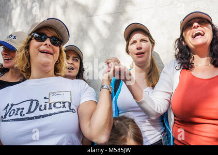 Miami Beach Florida, Temple Beth Sholom, Synagoge, jüdisch, Mitzvah-Wochenende, Freiwillige Freiwillige Community Service ehrenamtliche Arbeit Arbeiter, teamwo Stockfoto