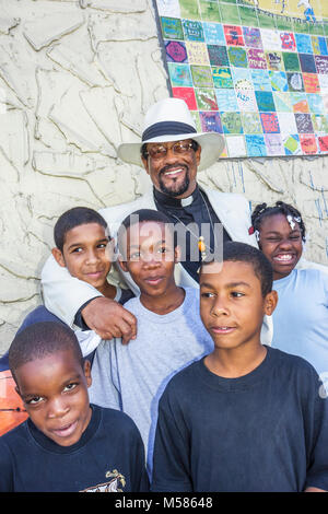 Miami Florida, Liberty City, African Square Park, Innenstadt, niedriges Einkommen, Armut, Wirtschaft, Wandfliesen, Widmungszeremonie, Schwarze Afrikanische Afrikaner eth Stockfoto