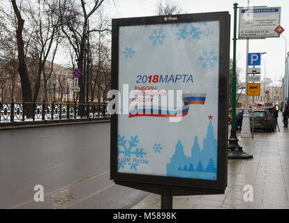 Januar 15, 2018, Moskau, Russland. Informationen Banner mit den Symbolen der Wahl des Präsidenten der Russischen Föderation. Stockfoto