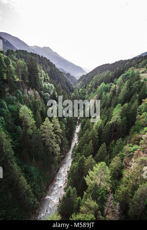 Arial Aufnahmen in der Schweiz unterwegs Stockfoto