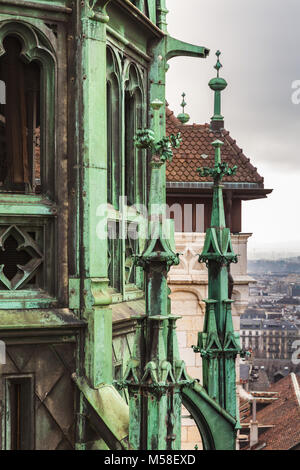 St. Peters Dom, Genf, Schweiz. Vertikale retro Farben Foto Stockfoto