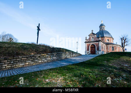 Die "Stunden" von Geraardsbergen ist eine berühmte Aufstieg der Tour von Flandern, ein Fahrrad Rennen in Belgien. Die Kapelle ist. Stockfoto