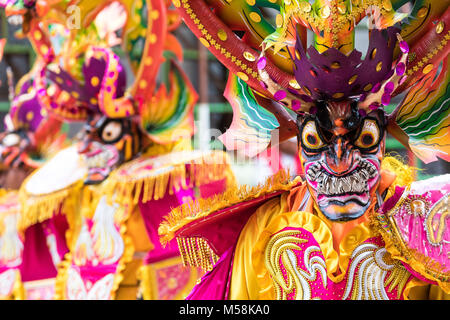 ORURO, BOLIVIEN - Februar 10, 2018: Tänzer in Oruro Karneval in Bolivien, als UNESCO-Weltkulturerbe Welt Heritag am 10. Februar 2018 in Oruro, Bolivi Stockfoto