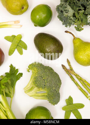 Ein Hintergrund der sortierten grüne Früchte und Gemüse - Perfekt für Smoothies Stockfoto