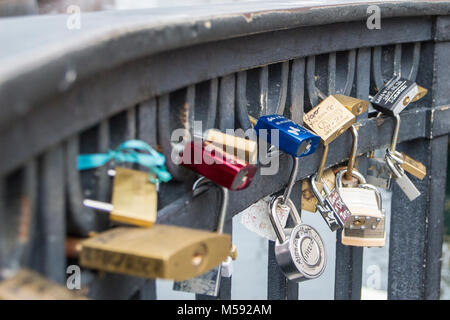 Liebe Schlösser in Kopenhagen Stockfoto