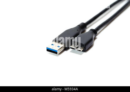 USB-Kabel isoliert auf weißem Hintergrund Stockfoto