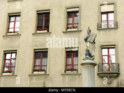 Statue Moses Brunnen am Münsterplatz in Bern, Schweiz Stockfoto