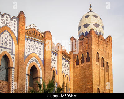 Architektur der Stierkampfarena am Placa de Toros Monumental in Barcelona, Katalonien, Spanien Stockfoto