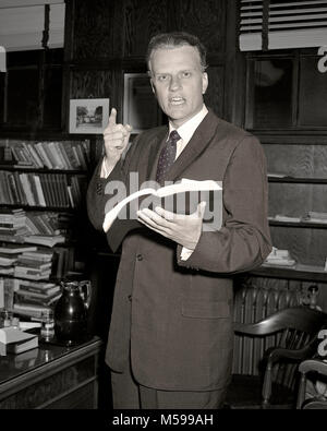 Billy Graham bei Moody Kirche in Chicago. November 11, 1956. Original camera negative. Stockfoto