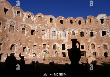 Libyen. Qasr Al-Hadj. Sahara. Befestigten Stein Getreidespeicher der Ernte zu speichern. Stockfoto