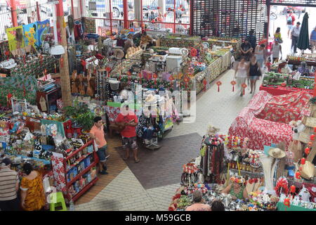 Markthalle in Papeete, Tahiti, Französisch-Polynesien Stockfoto