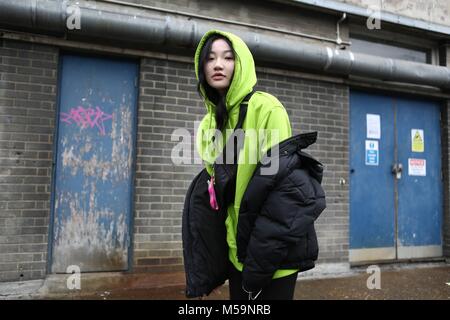 London, Grossbritannien. 19 Feb, 2018. Die Teilnahme an der Kim Do Marques Almeida Landebahn zeigen während der London Fashion Week - Mar 19, 2018 - Credit: Runway Manhattan/Valentina Ranieri *** Für die redaktionelle Nutzung nur*** | Verwendung weltweit/dpa/Alamy leben Nachrichten Stockfoto