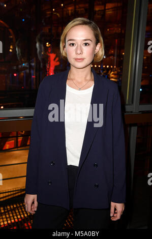 Berlin, Deutschland. 21 Feb, 2018. Alba August während der "Unga Astrid/Immer Astrid' Fotoshooting an der 68. Internationalen Filmfestspiele Berlin/Berlinale 2018 Spielbank Berlin am 21 Februar, 2018 in Berlin, Deutschland. Credit: Geisler-Fotopress/Alamy leben Nachrichten Stockfoto