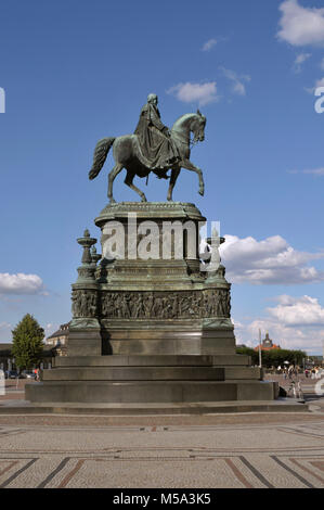 Reiterstatue des sächsischen Königs Johann auf dem Theaterplatz in Dresden Stockfoto