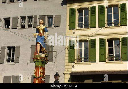 Lady Gerechtigkeit Statue in Lausanne, Schweiz. Stockfoto