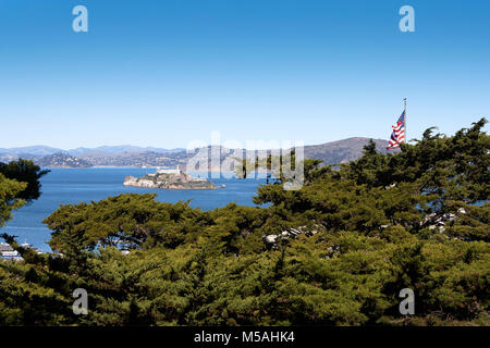 Alcatraz und die Bay gesehen vom Telegraph Hill, San Francisco. Stockfoto