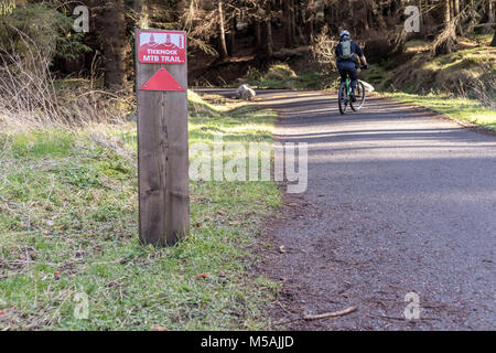 Ein Zeichen für eine Mountainbike-strecke, Ticknock, Dublin. Stockfoto