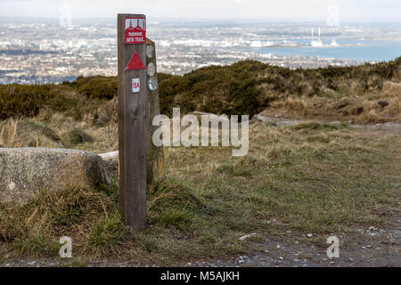 Ein Zeichen für eine Mountainbike-strecke, Ticknock, Dublin. Stockfoto