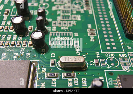 Nahaufnahme von einer Platine mit elektronischen Komponenten Stockfoto
