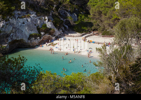 Erhöhten Blick auf Cala Macarelleta in Menorca, Balearen, Spanien Stockfoto