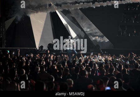 Stormzy führt auf der Bühne während der BRIT Awards 2018 zeigen, in der O2 Arena in London statt. Redaktionelle Verwendung. Stockfoto