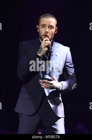 Liam Payne und Rita Ora durchführen auf der Bühne während der BRIT Awards 2018 zeigen, in der O2 Arena in London statt. Redaktionelle Verwendung. PRESS ASSOCIATION Foto. Bild Datum: Mittwoch, 21. Februar 2018. Siehe PA Geschichte showbiz Briten. Photo Credit: Victoria Jones/PA-Kabel. Stockfoto