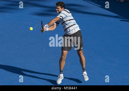 Delray Beach, FL, USA. 21 Feb, 2018. Delray Beach, FL - 21. Februar: Milos Raonic (können) 26 46 Steve Johnson (USA) beim 2018 Delray Beach geöffnet an der Delray Beach Tennis Center in Delray Beach, Florida statt. Credit: Andrew Patron/Zuma Kabel Credit: Andrew Patron/ZUMA Draht/Alamy leben Nachrichten Stockfoto