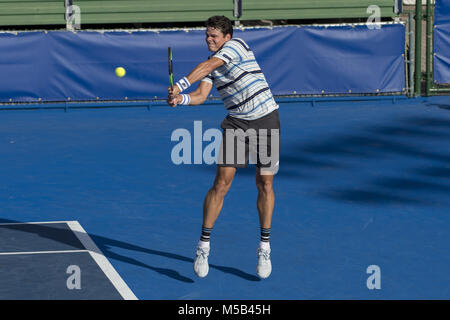 Delray Beach, FL, USA. 21 Feb, 2018. Delray Beach, FL - 21. Februar: Milos Raonic (können) 26 46 Steve Johnson (USA) beim 2018 Delray Beach geöffnet an der Delray Beach Tennis Center in Delray Beach, Florida statt. Credit: Andrew Patron/Zuma Kabel Credit: Andrew Patron/ZUMA Draht/Alamy leben Nachrichten Stockfoto