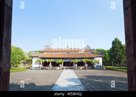 Hung Mieu Tempel innerhalb des To Mieu -Tempel Komplex, Kaiserstadt Hue, Vietnam Stockfoto