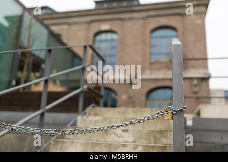 Treppe ist verschlossen und es gibt keinen Durchgang Stockfoto