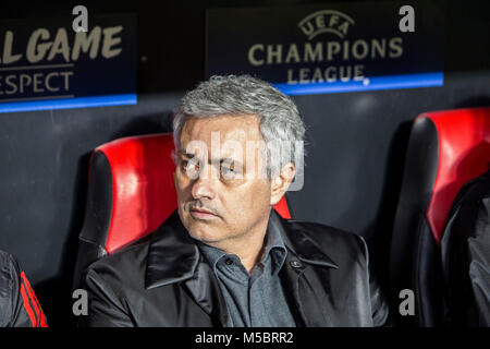 Sevilla, Spanien - 21. Februar: Jose Mourinho, Trainer von Manchester, in der Bank vor dem UEFA Champions League Achtelfinale Hinspiel Übereinstimmung zwischen Sevilla FC und Manchester United im Estadio Ramon Sanchez Pizjuan am 21 Februar, 2018 in Sevilla, Spanien. (Foto von MB Media/Getty Images) Stockfoto