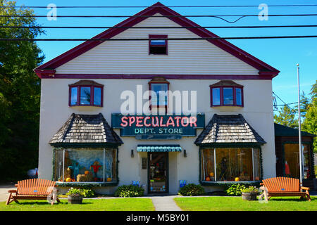 Die berühmten Spekulant Abt. Store in der Innenstadt von Spekulant, NY, USA in den Adirondack Mountains. Stockfoto