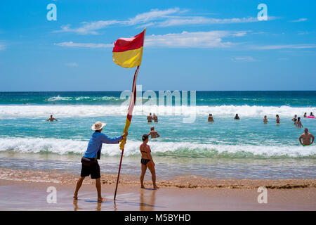Manly Beach an einem Sommertag mit blauem Himmel, Sydney, Australien Stockfoto