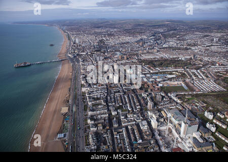 Ein Luftbild von Brighton, einer Stadt an der Küste von Sussex in Südengland Stockfoto