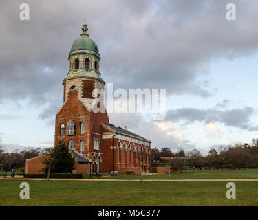 Southampton, England, UK - 16. Februar 2014: Das Krankenhaus Kapelle der zerstörten Royal Victoria Hospital steht allein im Park in Netley Cou Stockfoto