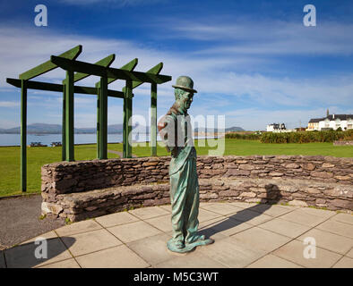 Skulptur zu Charlie Chaplin, Waterville, der Ring von Kerry, County Kerry, Irland Stockfoto