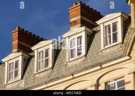 Dorchester, Dorset, Großbritannien - 26 Dezember, 2017. Blick auf die viktorianischen Royal Hotel windows auf der Promenade Promenade, Dorchester, Dorset, England, UK, Deze Stockfoto