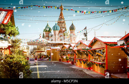 Christmas Village fair auf dem Roten Platz in Moskau, Russland Stockfoto