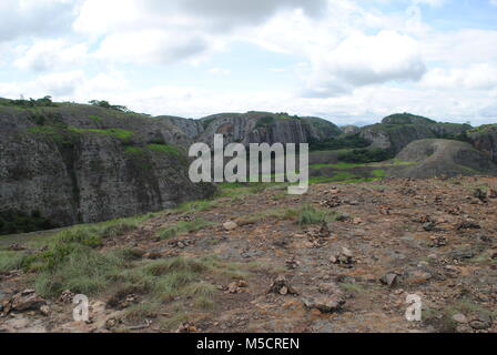 Die Pungo Andongo schwarzen Felsen sind in der Gemeinde Kacuso gelegen, ca. 116 km von der Stadt Malanje sind eine wichtige touristische Attraktion. Stockfoto