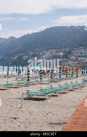 Die Promenade von Laigueglia, Mar Ligure Savona, Ligurien, Italien Stockfoto