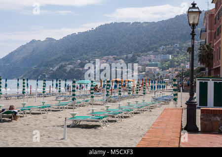 Die Promenade von Laigueglia, Mar Ligure Savona, Ligurien, Italien Stockfoto