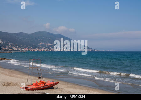 Die Promenade von Laigueglia, Mar Ligure Savona, Ligurien, Italien Stockfoto