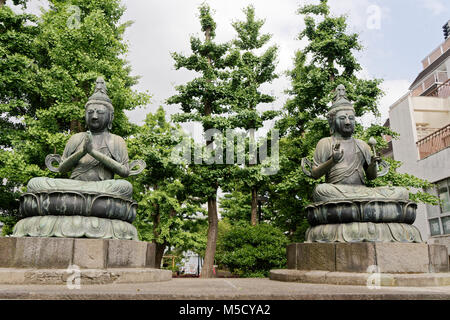 Tokio, Japan. 15 Mai, 2017. Nisonbutsu (ein paar Buddha). Stockfoto