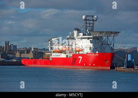 Der Tauchgang Unterstützung Schiff in seinem Heimathafen in Aberdeen Hafen, Grampian. Schottland. Stockfoto