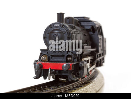 1950s Vintage Modell Dampflok auf den Schienen Stockfoto