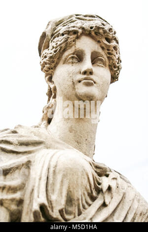 Nahaufnahme Kopf der Göttin Diana Marmor Skulptur von Lwow Stadt Brunnen Stockfoto
