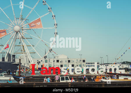 Amsterdam, Niederlande - 20 August: Riesenrad auf der Sail 2015 in Amsterdam Stockfoto